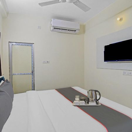 OYO Flagship 70052 Hotel Green Leaf Jādabpur Buitenkant foto