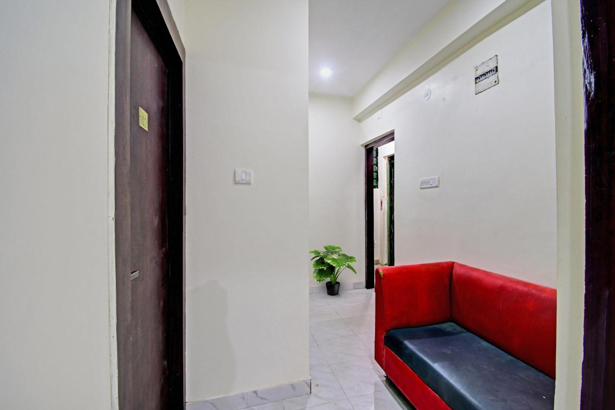 OYO Flagship 70052 Hotel Green Leaf Jādabpur Buitenkant foto
