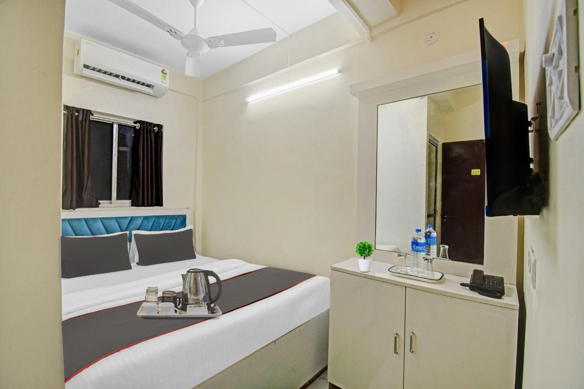 OYO Flagship 70052 Hotel Green Leaf Jādabpur Buitenkant foto